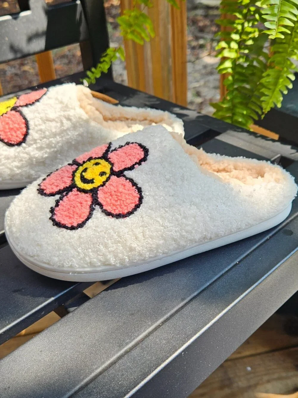 Surf 7 SEVEN slippers NWT - Big girl size 2.0